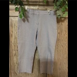 🌼3 for $15🌼
 blue/white seersucker crop pant